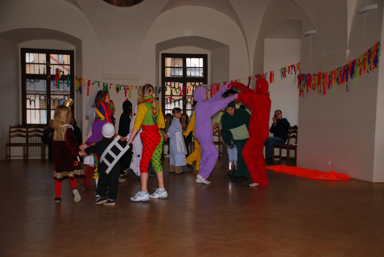 Mahler prosinec 2007 - karneval_2
