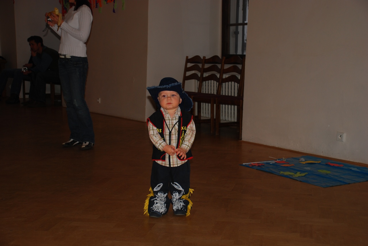 Mahler prosinec 2007 - karneval_7